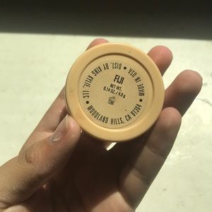 kylie cosmetics loose powder highlighter